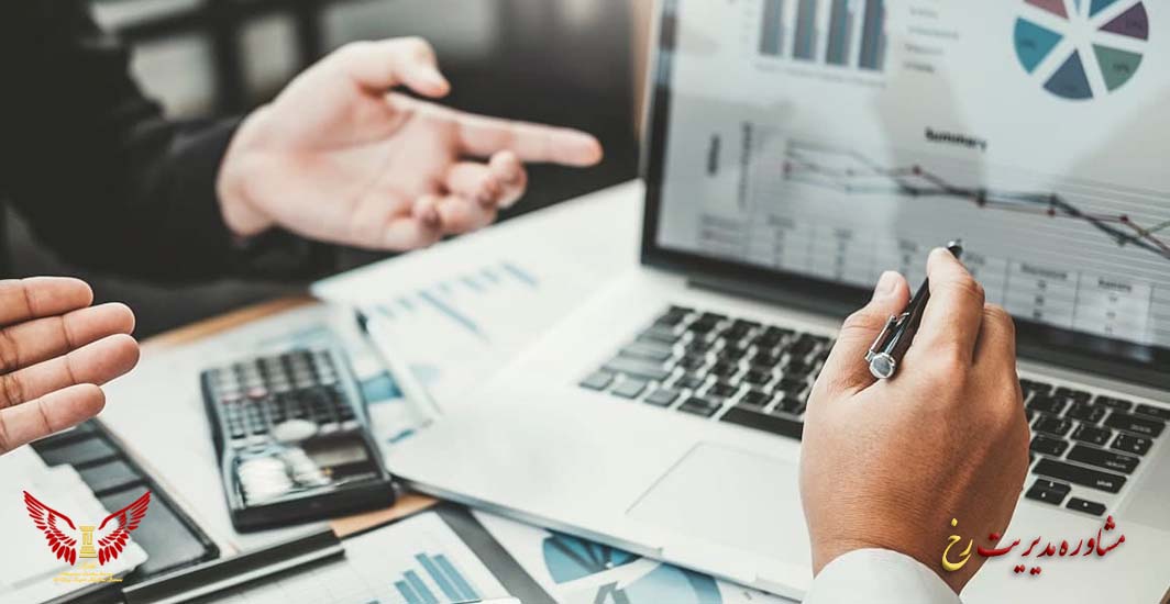 کاربردهای استراتژیک ممیزی بازاریابی B2B در فروش و بازاریابی - مشاوره مدیریت رخ